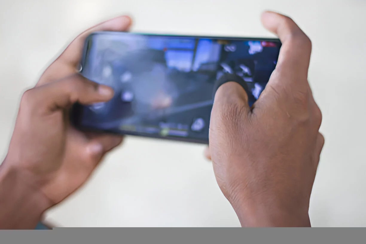 Mobile Gaming and Betting in Bangladesh