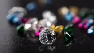 Diamonds vs. Moissanite