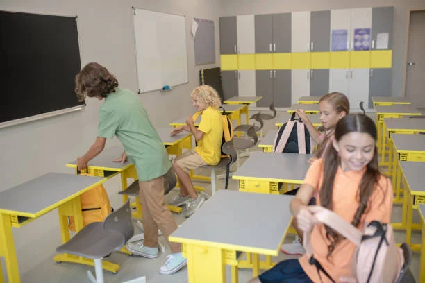 Learning Experiences With Flexible Portable Classrooms
