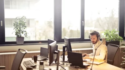 AI Tools for Polished Customer