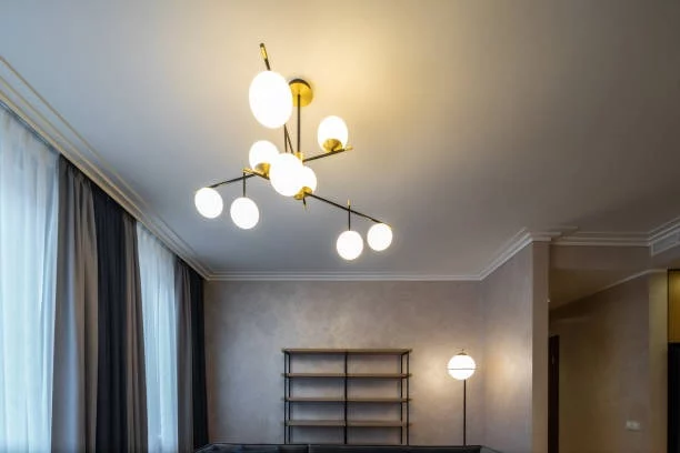 Home with Optimal Ceiling Lighting