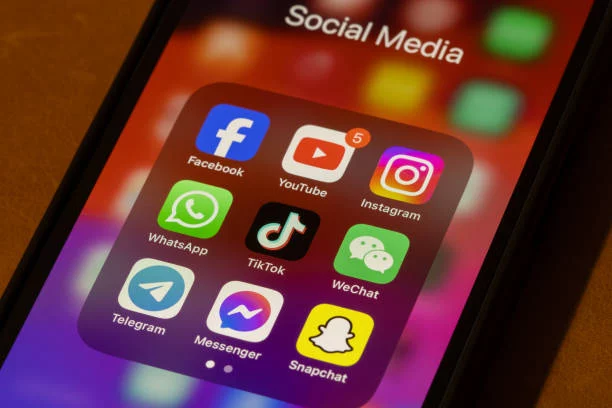 Features of Telegram and WhatsApp  