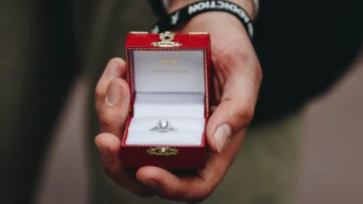 Gift Ideas for the Special Women in Your Life: The Timeless Charm of Gold Jewelry