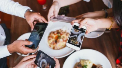 Smart Diners Always Check Reviews
