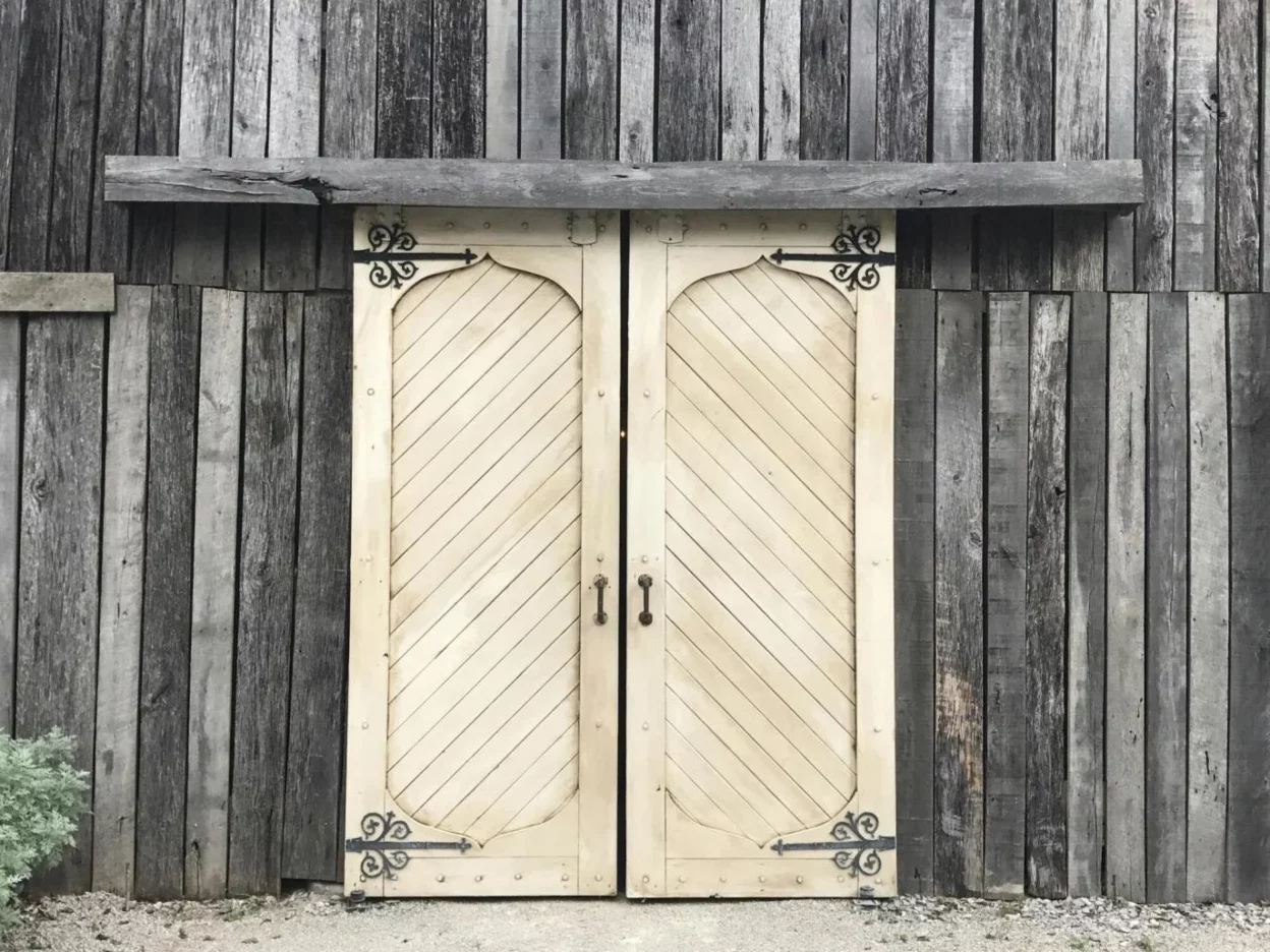 Choose the Perfect Saloon Doors